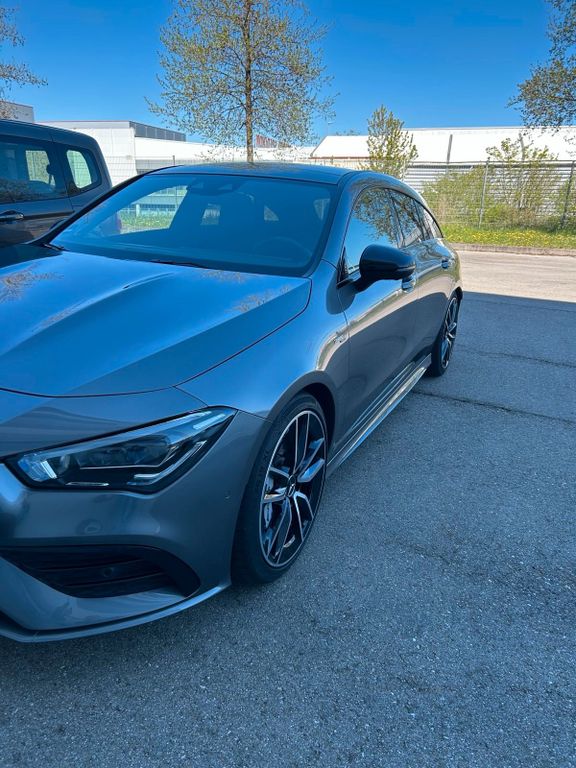 Image of Mercedes-Benz CLA 35 AMG Shooting Brake