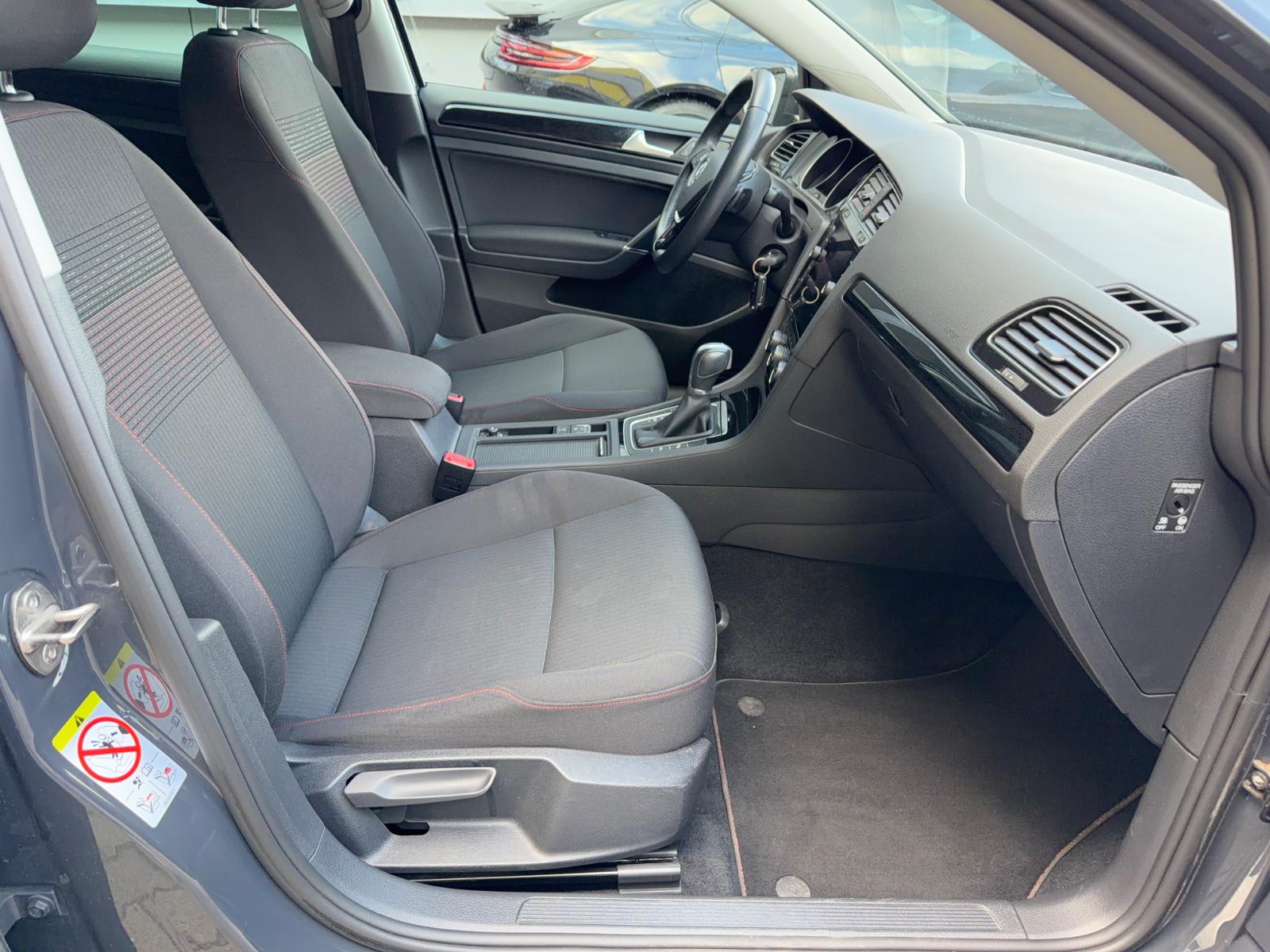 Volkswagen Golf VII Lim. Sound/ACC/AUTOMATIK/SHZ/NAVI/