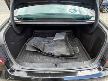 Mercedes E 200 - 9