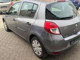 Renault Clio III Expression - Renault Clio mit Diesel-Antrieb: Iii