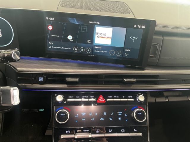 Fahrzeugabbildung Hyundai SANTA FE PHEV (MY25) 1.6 T-GDI 4WD BLACKLINE 6-S