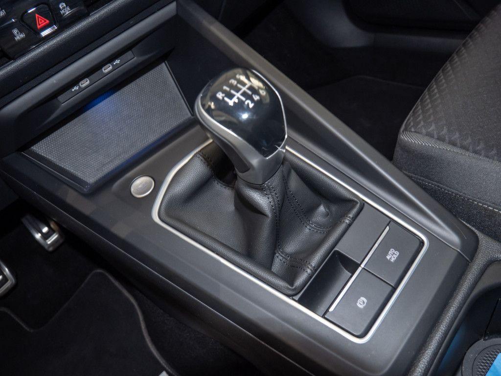 Volkswagen Golf VIII 1.5 TSI Active Klima Navi R-Kam AHK, миниатюра 15