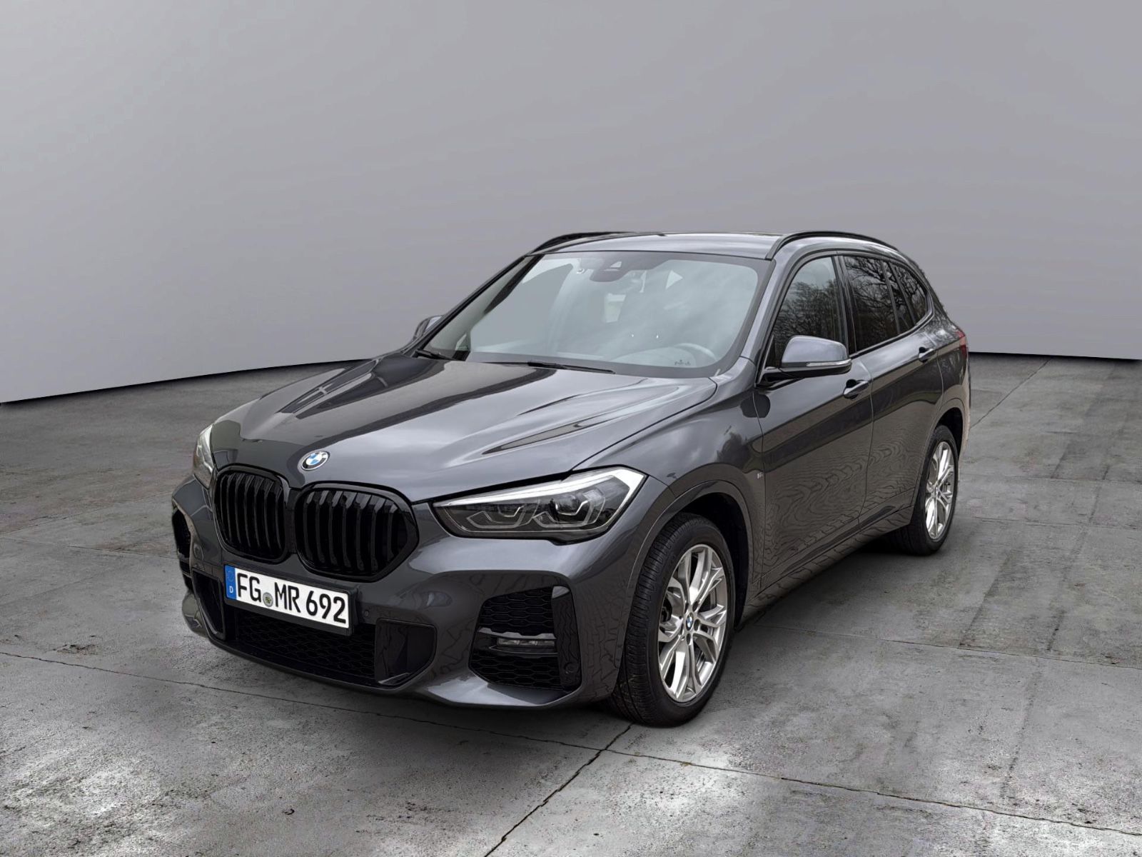 Fahrzeugabbildung BMW X1 sDrive 18 i M Sport/ 18 Zoll/ TOP