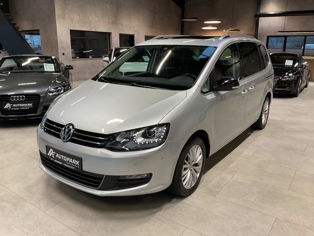 Volkswagen Sharan 2.0 TDI DSG Style Navi Sitzh. Pano PDC