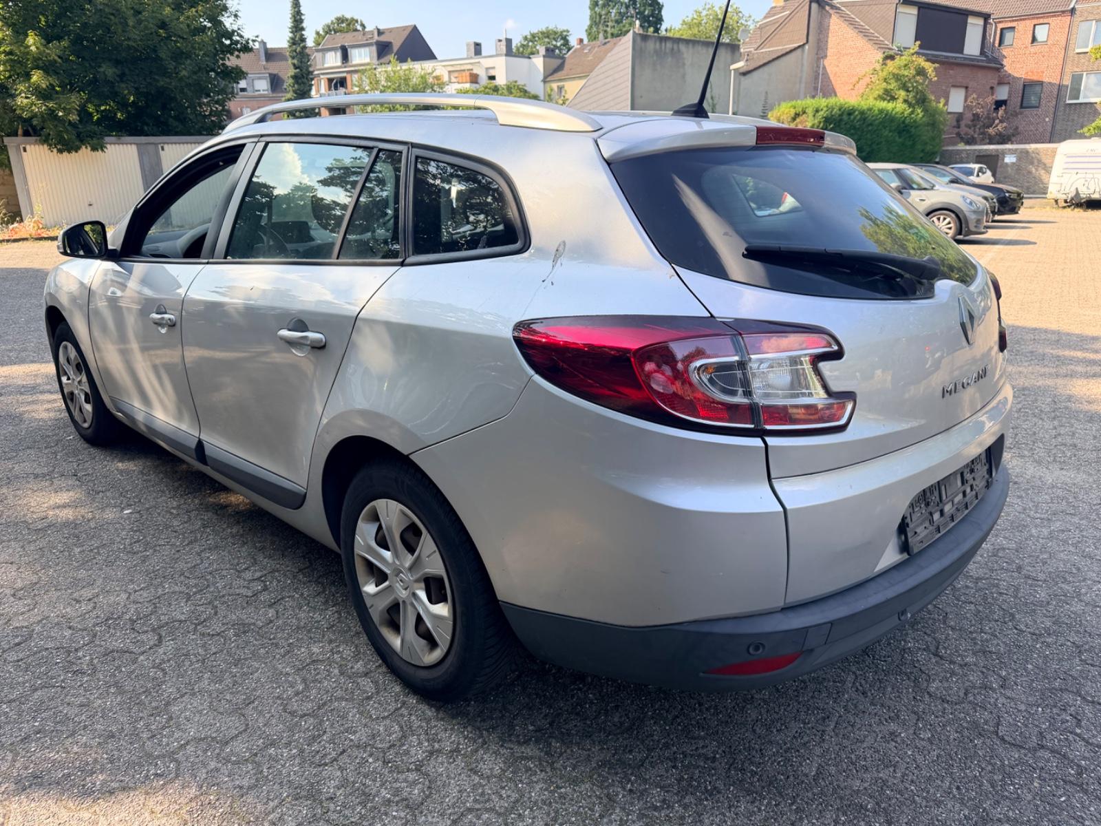 Renault Megane 2012 — engine 1.461 cm³, 106 HP (78kW)