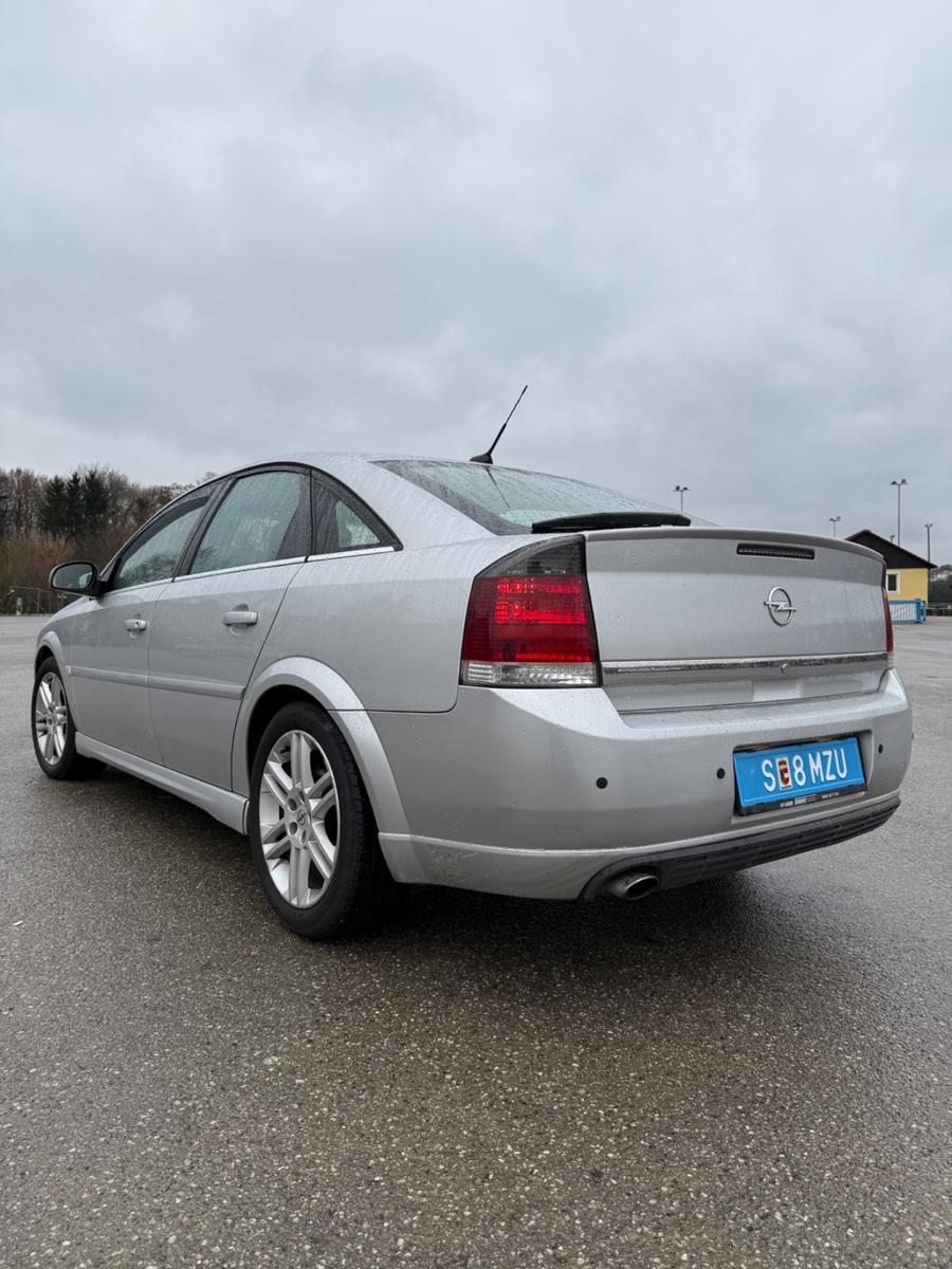 Opel Vectra 2004 — photo 8