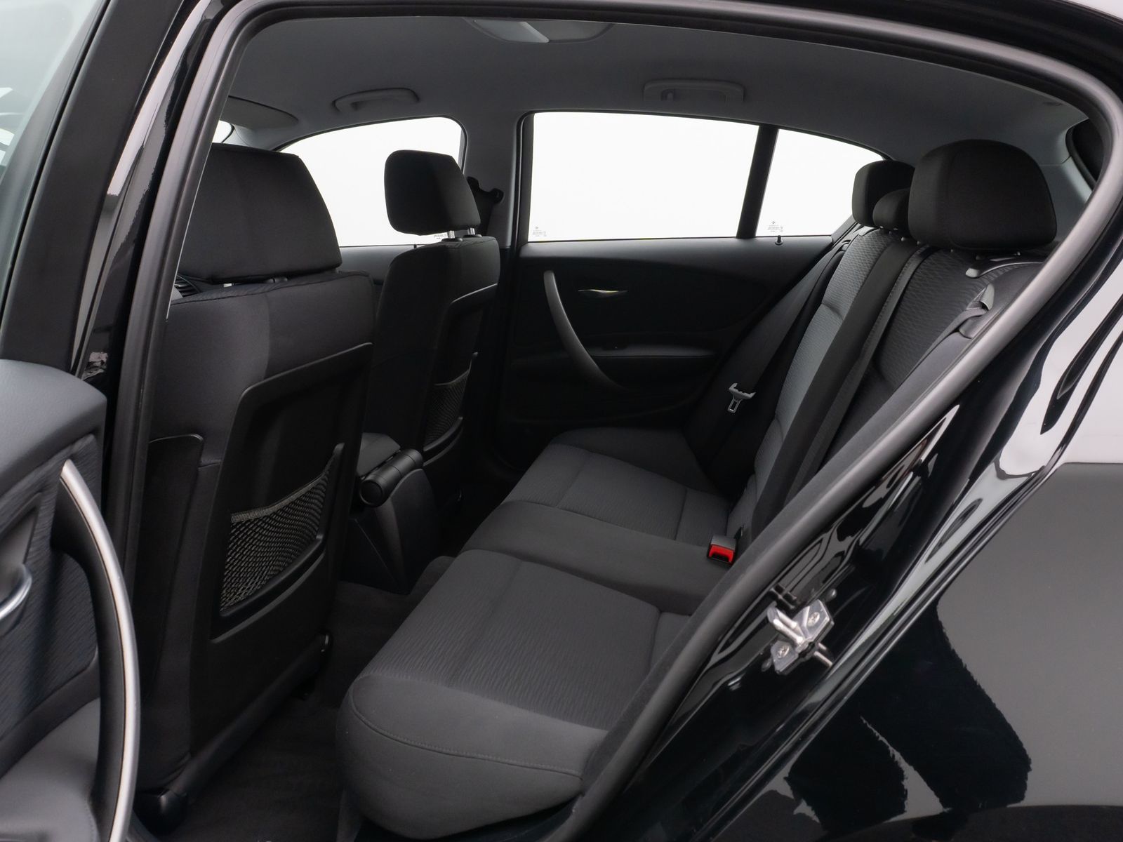 Fahrzeugabbildung BMW 118d  Advantage Sitzheizung AHK PDC Nebelscheinw