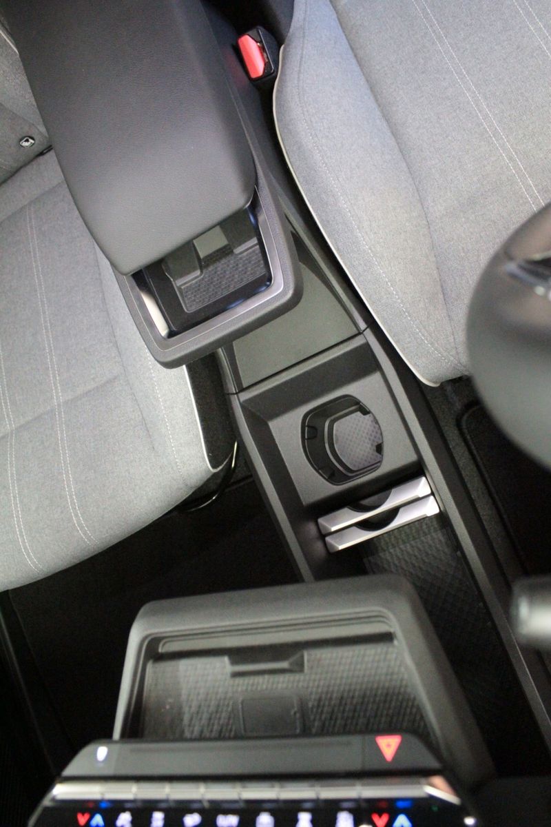 Fahrzeugabbildung Renault Megane E-Tech Electric Equilibre  boost charge