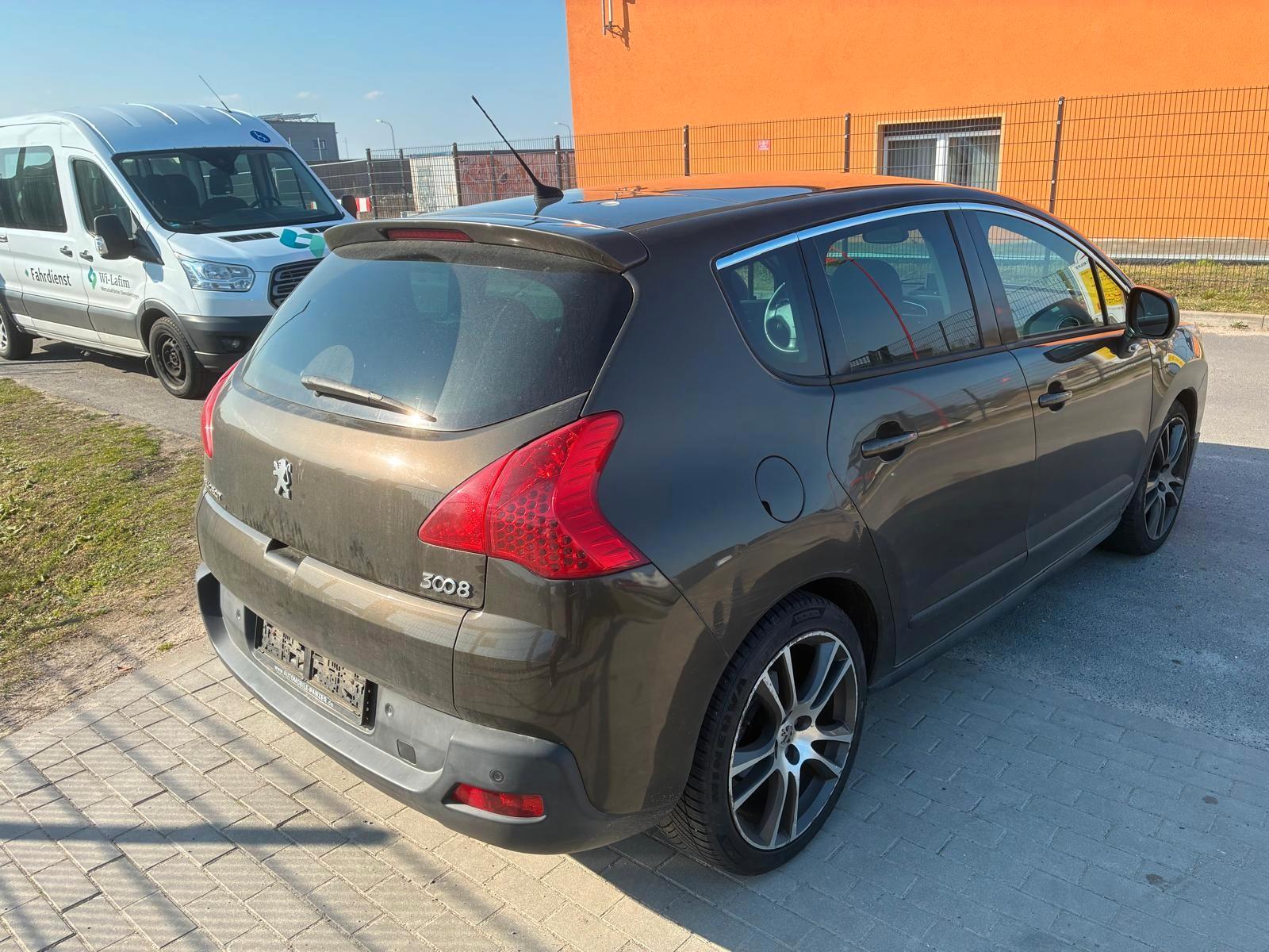 Peugeot 3008 2011 — photo 11
