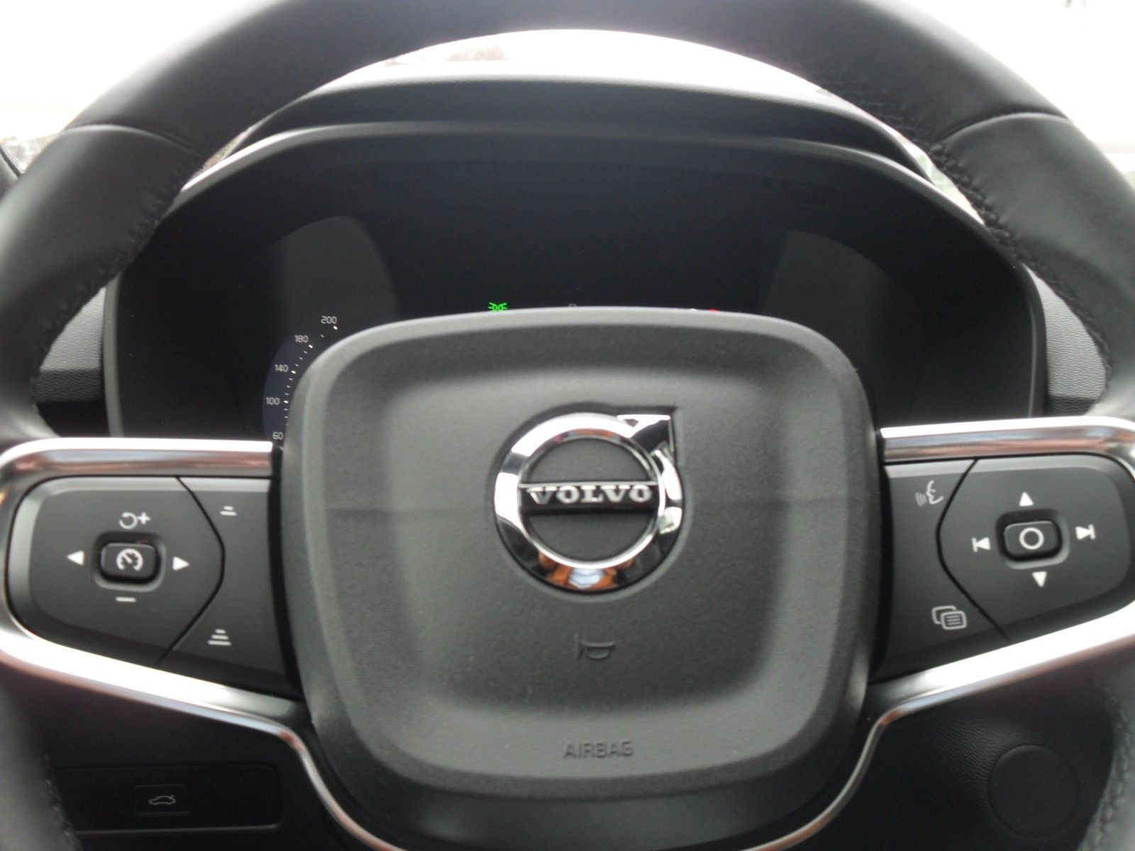 Fahrzeugabbildung Volvo C40 Ultimate | 360° | WP