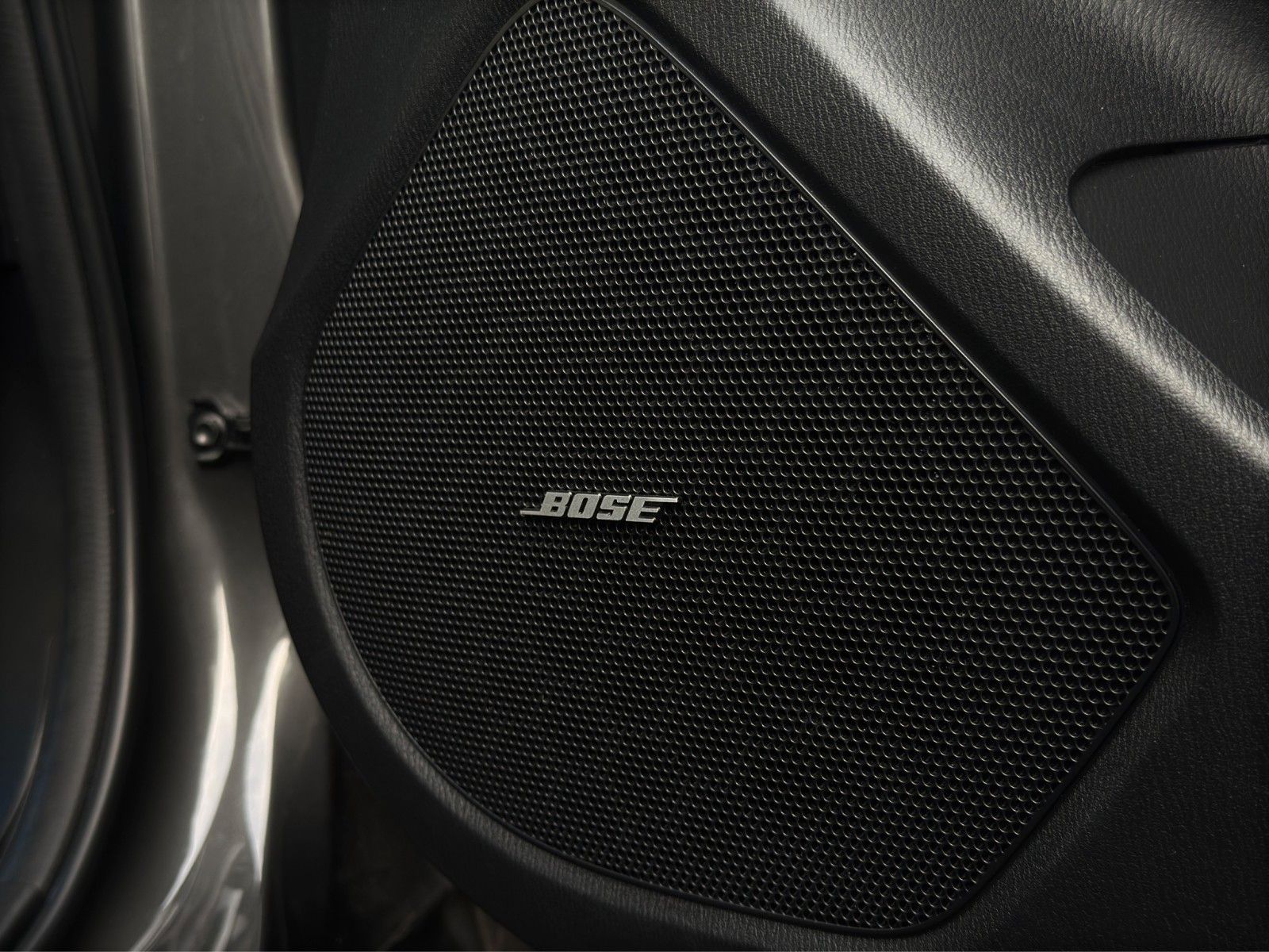 Fahrzeugabbildung Mazda 3 Lim. Sports-Line/Bose/LED/Kamera/Head-Up