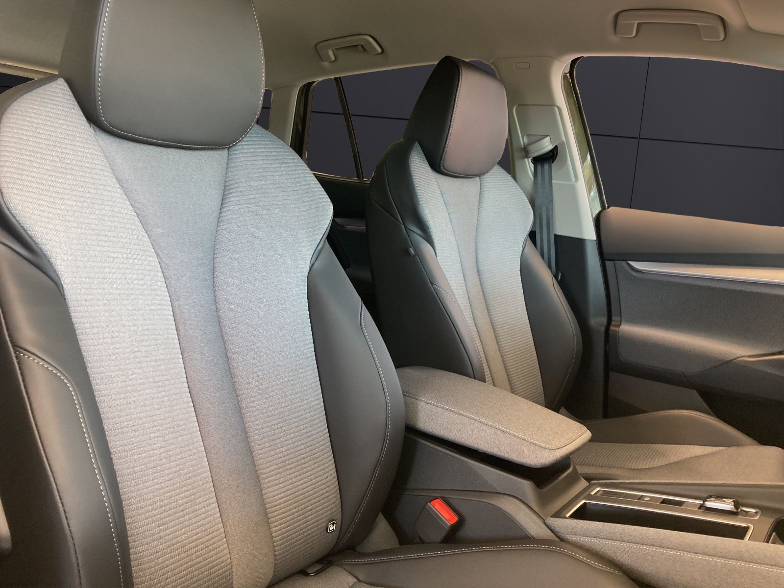 Fahrzeugabbildung SKODA ENYAQ 60 Matrix-LED, Navi, ACC,AZV,Digital Cockp