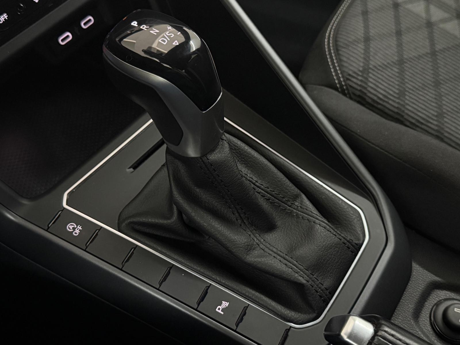 Volkswagen Taigo R-Line 1.5 TSI*SHZ*Digital-Cockpit*Kamera