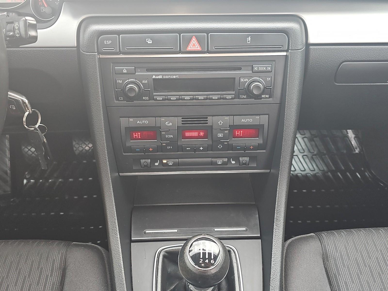 Audi A4 2006 — photo 30