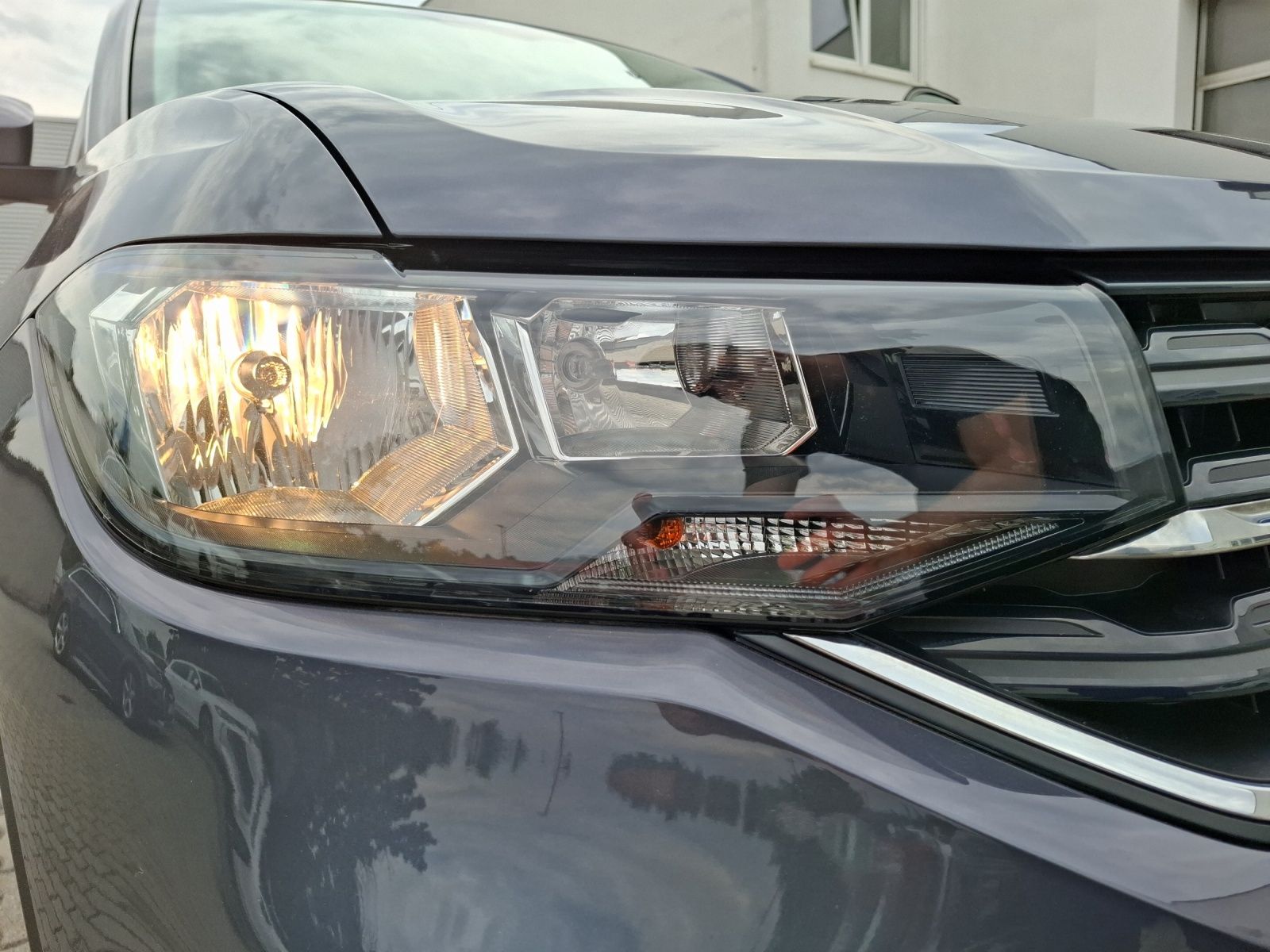 Fahrzeugabbildung Volkswagen T-Cross TSI Life Climatronic AID ACC RFK SH LM