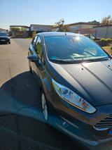 Ford Fiesta Titanium*KeylessGo*AHK*TÜV*Wie Neu - Ford Fiesta mit Anhängerkupplung