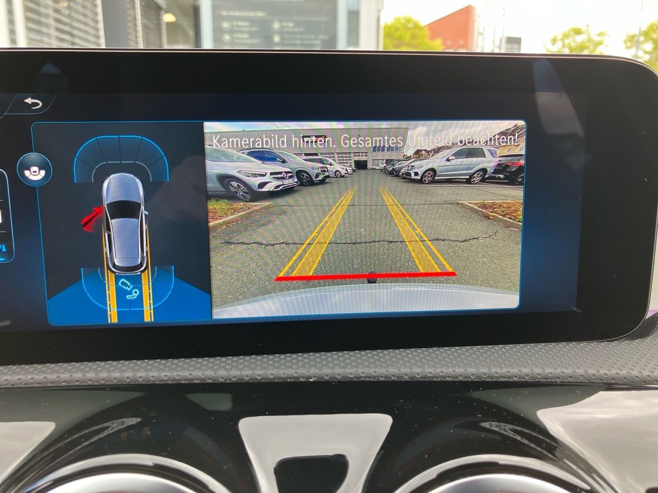 Fahrzeugabbildung Mercedes-Benz A 180 AMG AHK Night Distronic LED WinterP Kamera