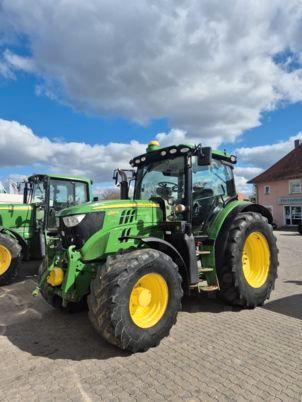 John Deere 6125R