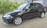 Audi A1 1.0 TFSI ultra Sportback - 8fach auf Felgen - : Schwarz, Felge