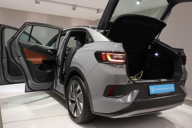 ID.5 Pro 77kWh 128kW ACC Kamera Ganzjahresreifen