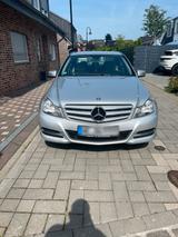 Mercedes-Benz Mercedes C-Klasse 180 mit Kompressor 52000 km - Mercedes-Benz 200 mit Benzin-Antrieb: Limousine