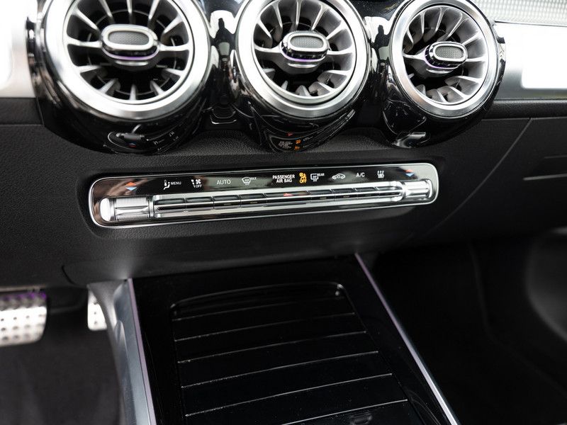 Mercedes-Benz EQB 250 AMG-Sport Pano Burm Distr Night 7Sitzer foto 15