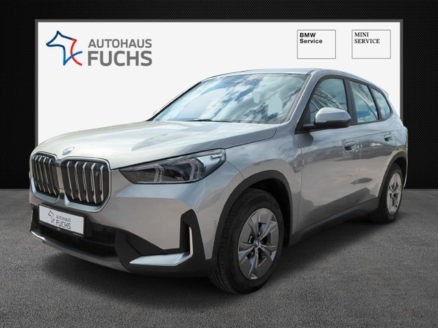 BMW iX1 xDrive30 Park-Assistent HUD Navi digitales C