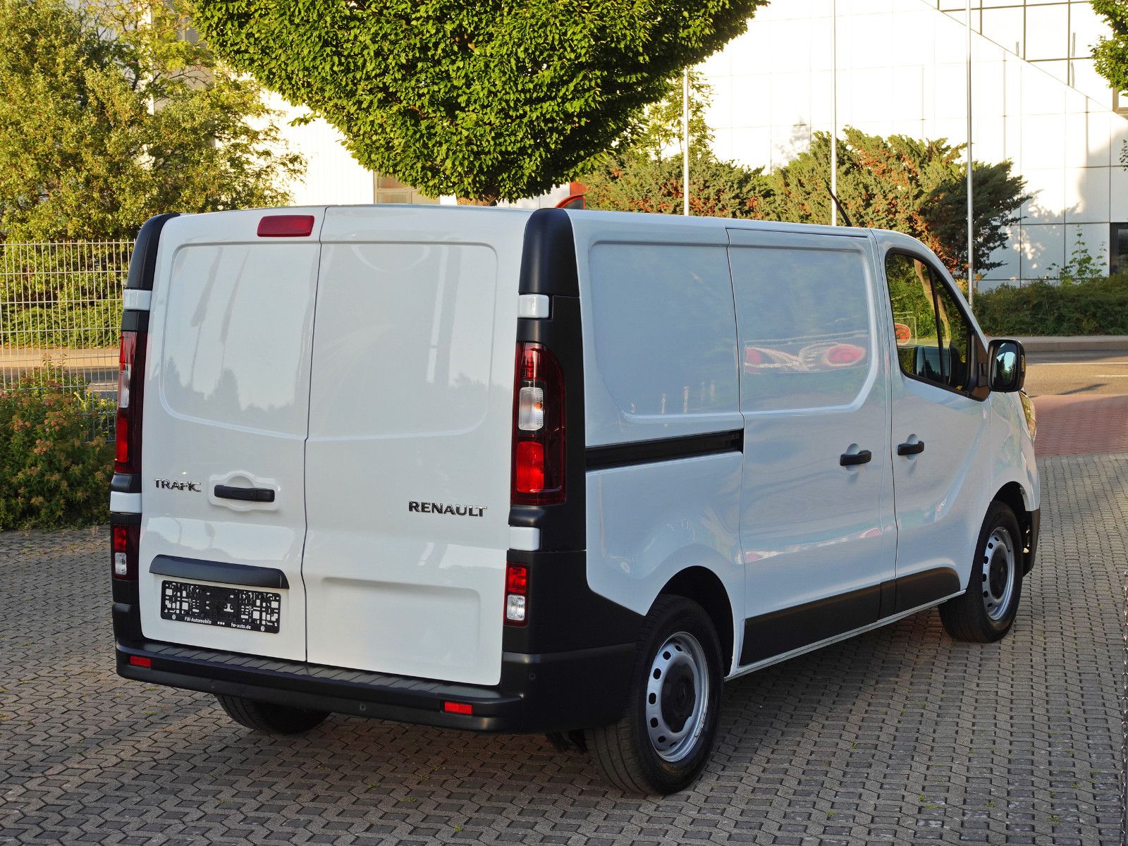 Fahrzeugabbildung Renault Trafic 2.0 Blue dCI Klima Navi EASY LINK