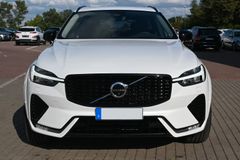 Fahrzeugabbildung Volvo XC60 B5 D AWD Ultimate Dark*STDHZG*360°*ACC*AHK