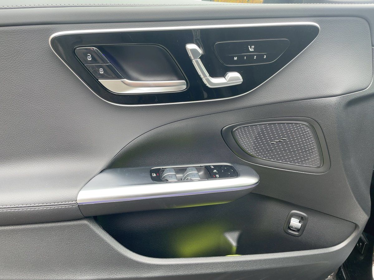 Fahrzeugabbildung Mercedes-Benz C 220 d T-Modell AMG/Night/360°/AHK/18''