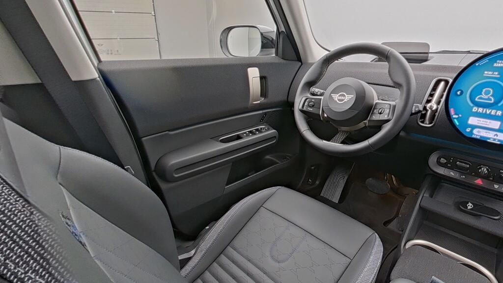 MINI One Countryman - Bild 11