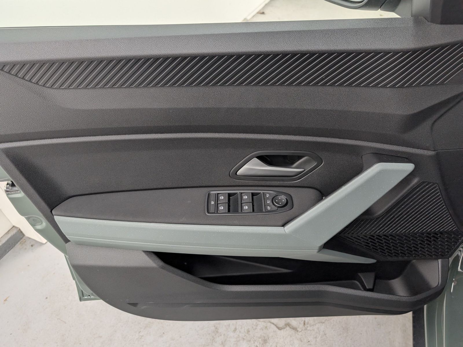 DACIA Duster Extreme Hybrid 155 Winter-Plus – Bild 31