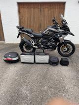 BMW GS 1250 schwarz exclusive - BMW Motorräder in Augsburg