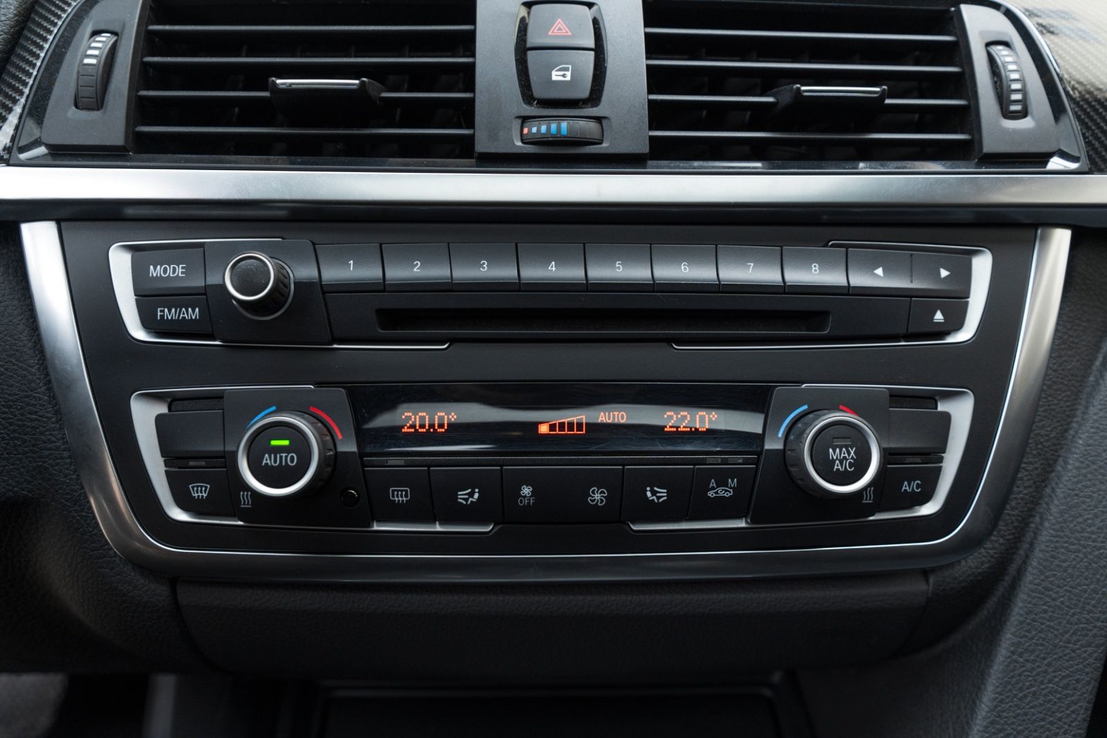 Fahrzeugabbildung BMW 335I M-Performace H&K KAM NAV ALC CARBON M