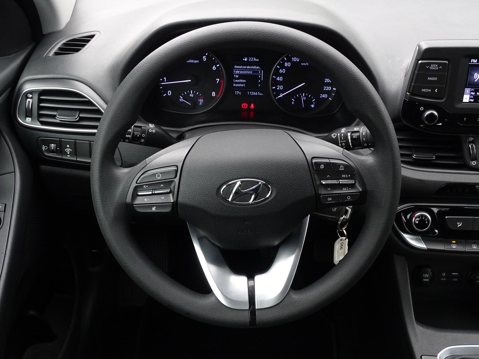 Hyundai i30 1.4 Pure Tempomat Klima Spurhalte USB AUX