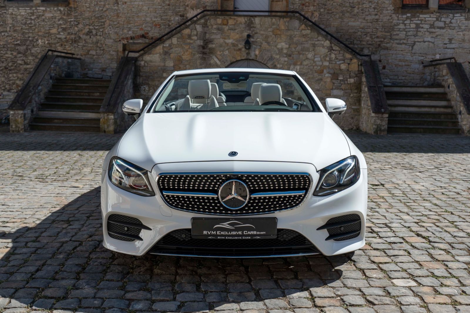 Fahrzeugabbildung Mercedes-Benz E 400 Cabrio 4Matic AMG HUD 360° BURMESTER ACC
