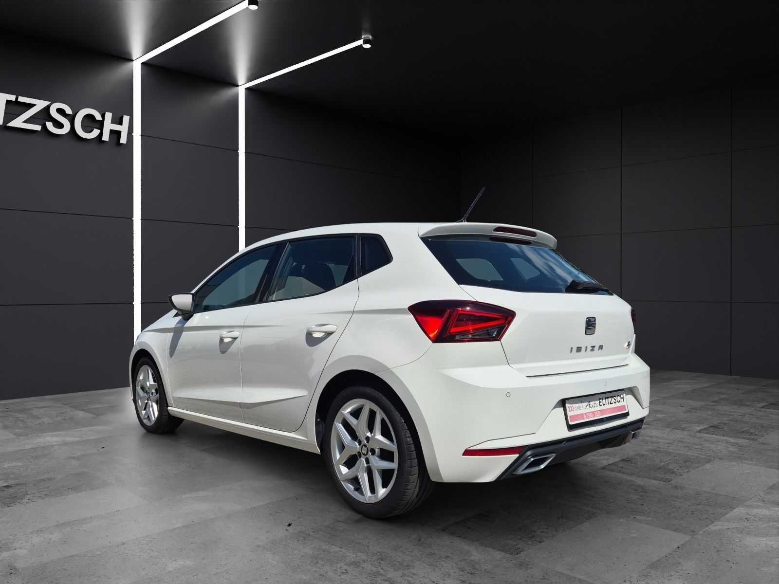 Fahrzeugabbildung SEAT Ibiza TSI FR-Line Beats LED Navi AID ACC RFK SH