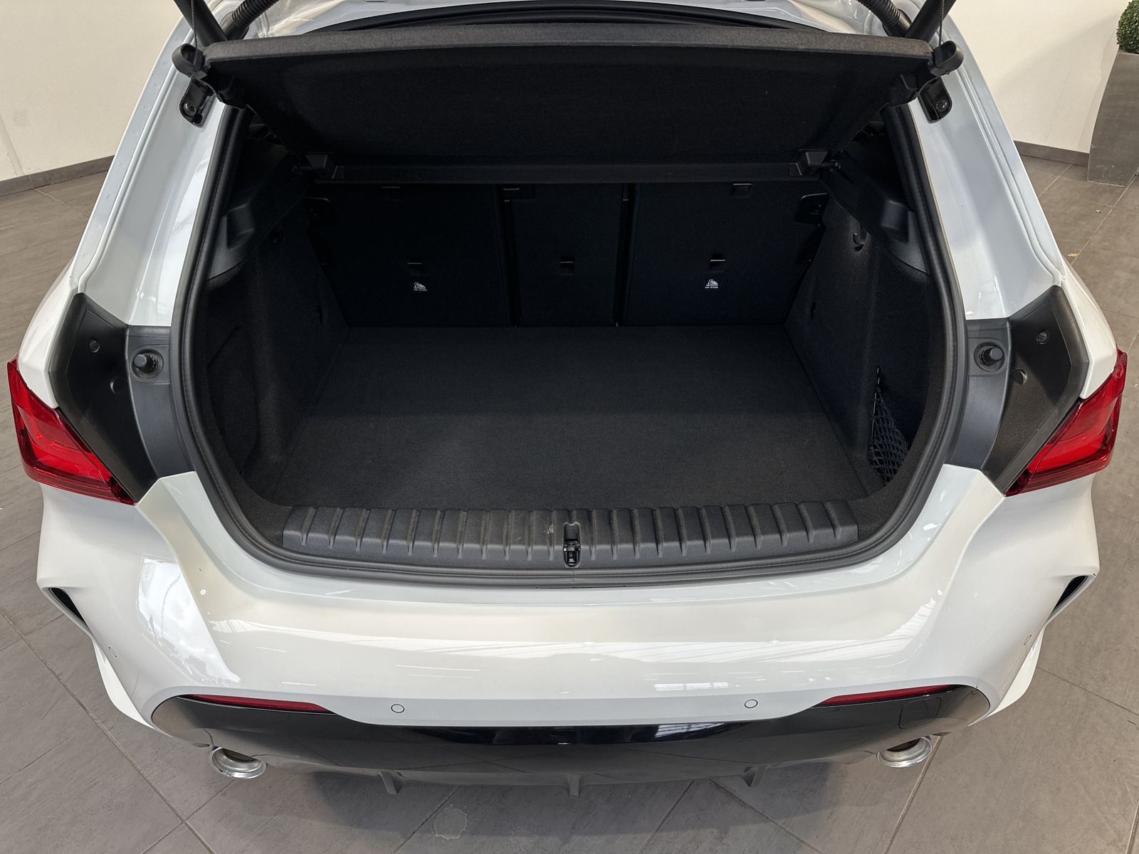 Fahrzeugabbildung BMW 128ti 5-Türer Sport-Aut. NAV+LED+ACC+KAMERA+18ZO