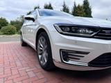 Volkswagen Passat Variant 1.4 TSI DSG GTE , BattZertifikat - mit Hybrid-Antrieb: Weiß, mit Android Auto
