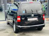 Volkswagen Caddy-DSG-Behindertengerecht-Aktiv - Volkswagen Caddy: Schwarz