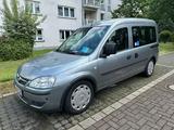 Opel Behindertengerechtes Auto - Selbstfahrerfa... - gebrauchte Opel Combo aus dem Jahr 2010