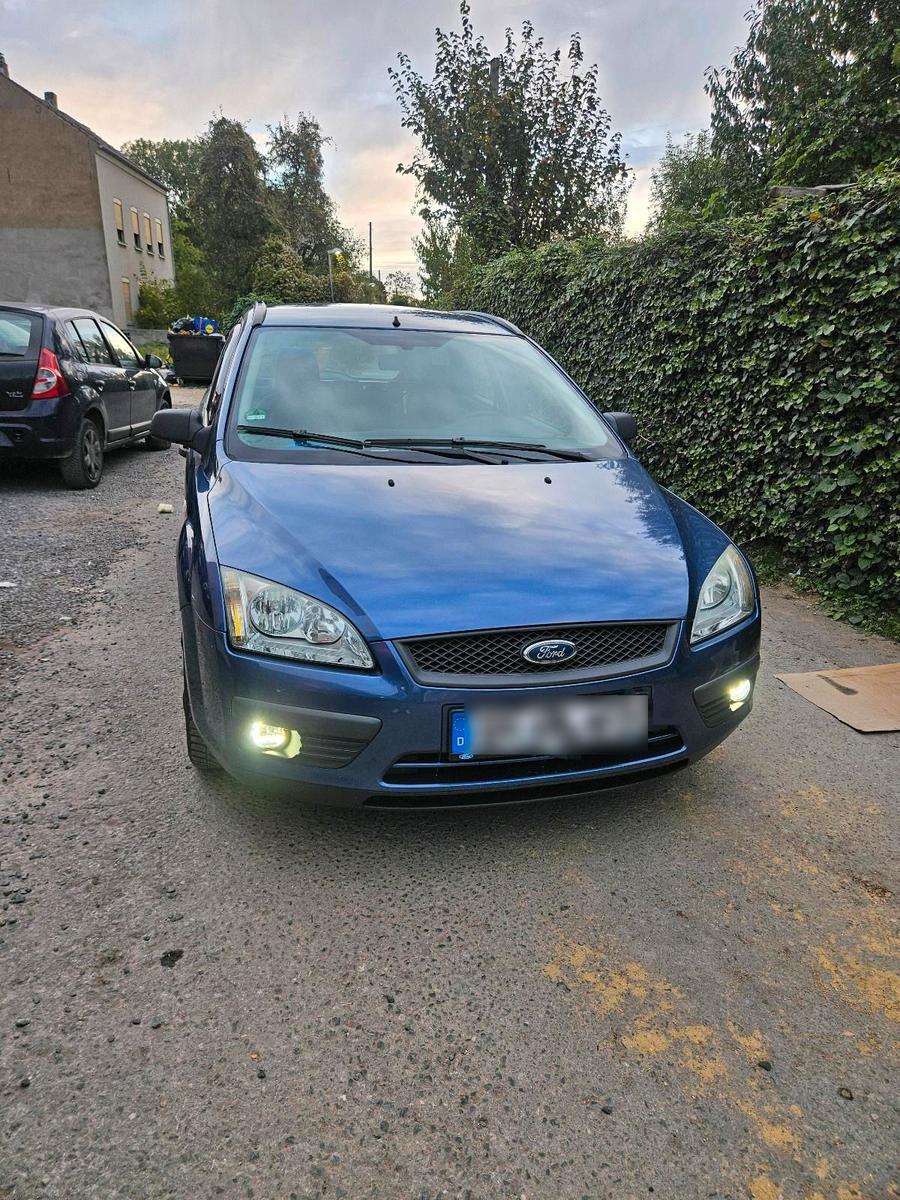 Ford Focus 2006 — вигляд ззаду