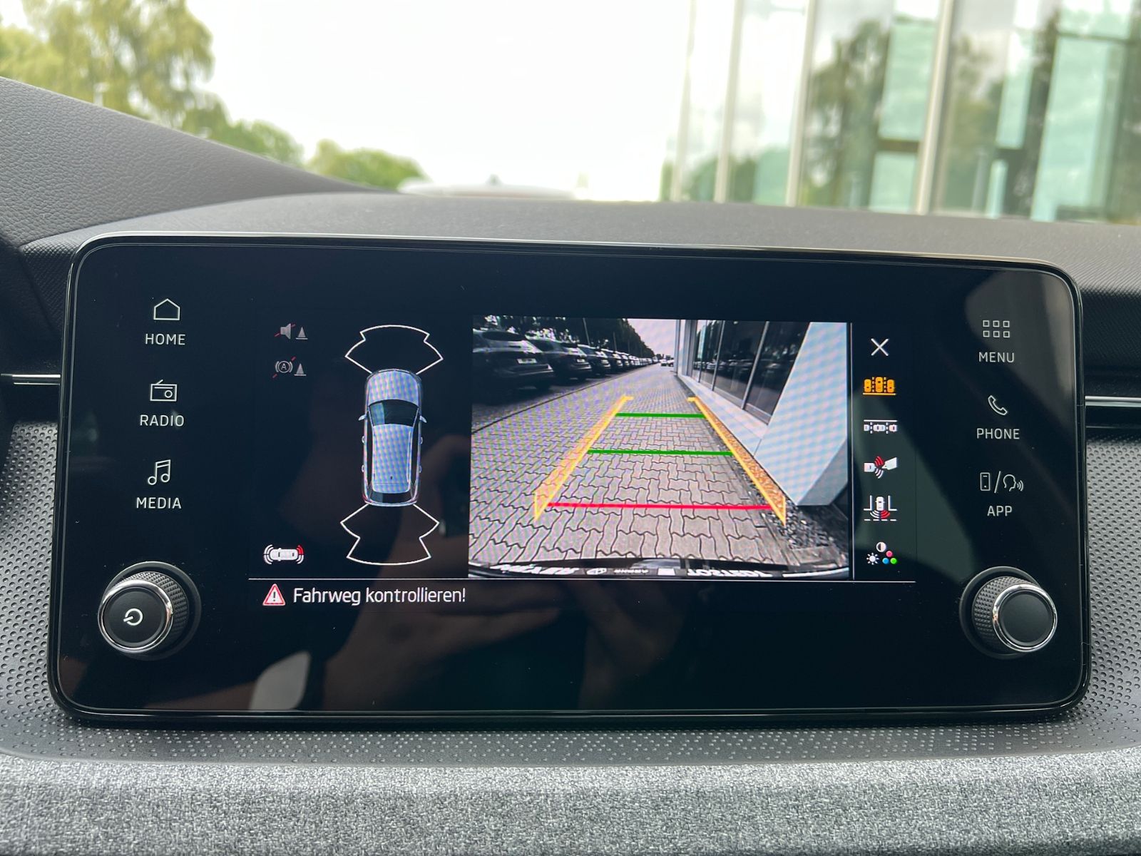 Fahrzeugabbildung SKODA Kamiq Selection 1.0 TSI DSG *ACC, LED, Kamera, S