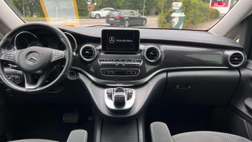 Mercedes V 220 - 8