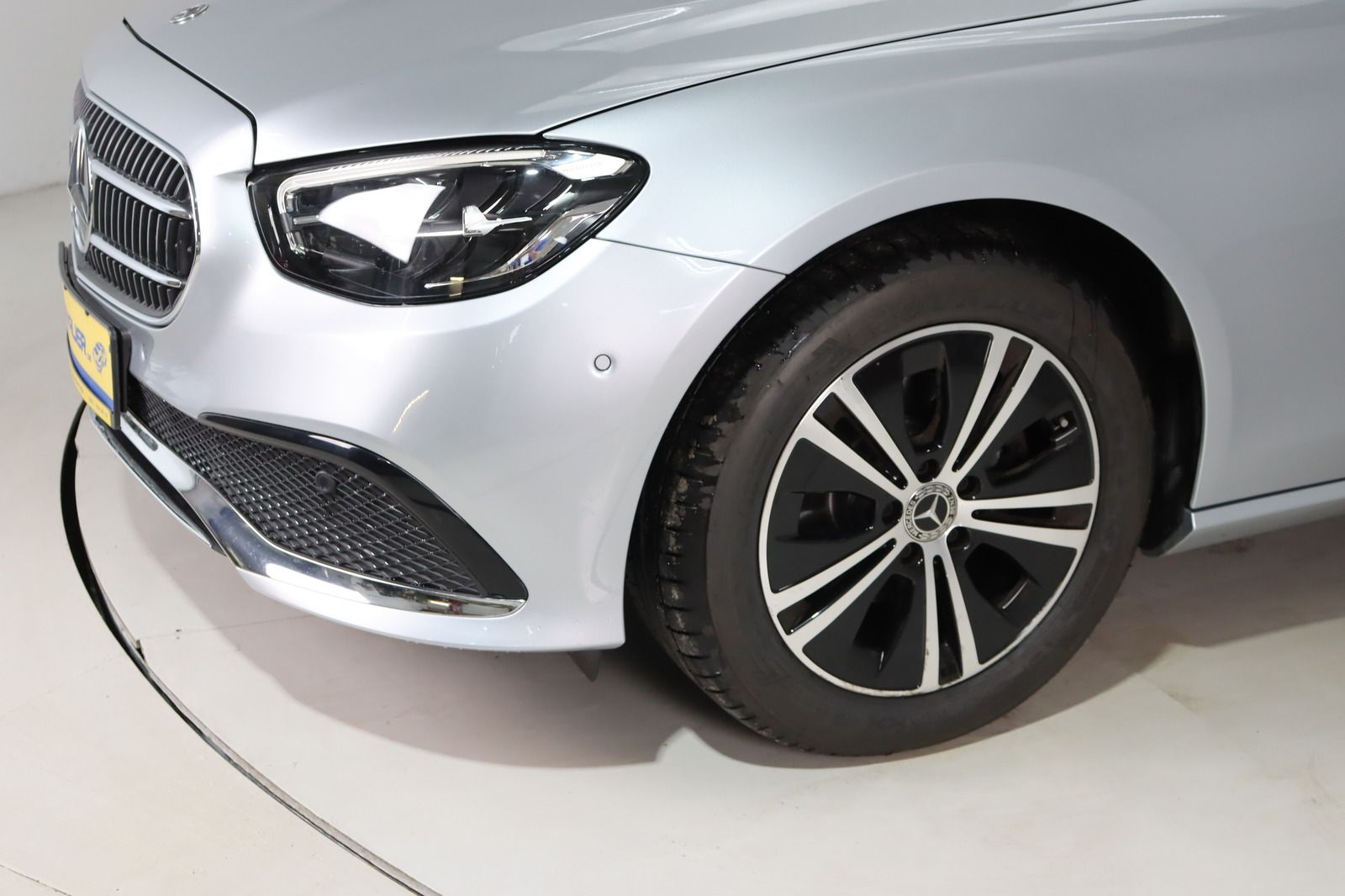 Fahrzeugabbildung Mercedes-Benz E 220 T d  * LED * DAB * Widescreen