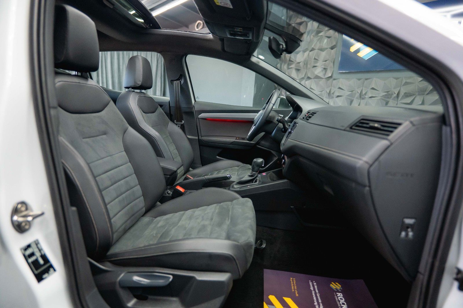 Fahrzeugabbildung SEAT Ibiza Xcellence Sport DSG *LED*Panorama*Kamera*