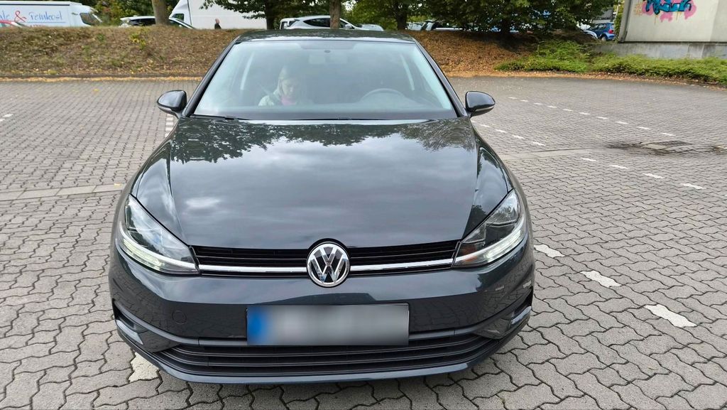 Image of Volkswagen Golf