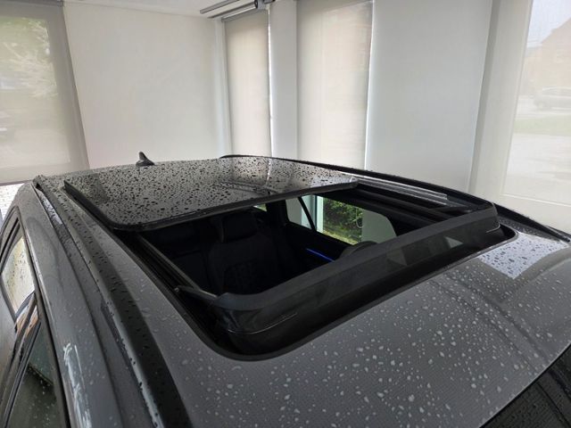 Golf Variant R-Line 1.5 TSI DSG MATRIX NAV PANO