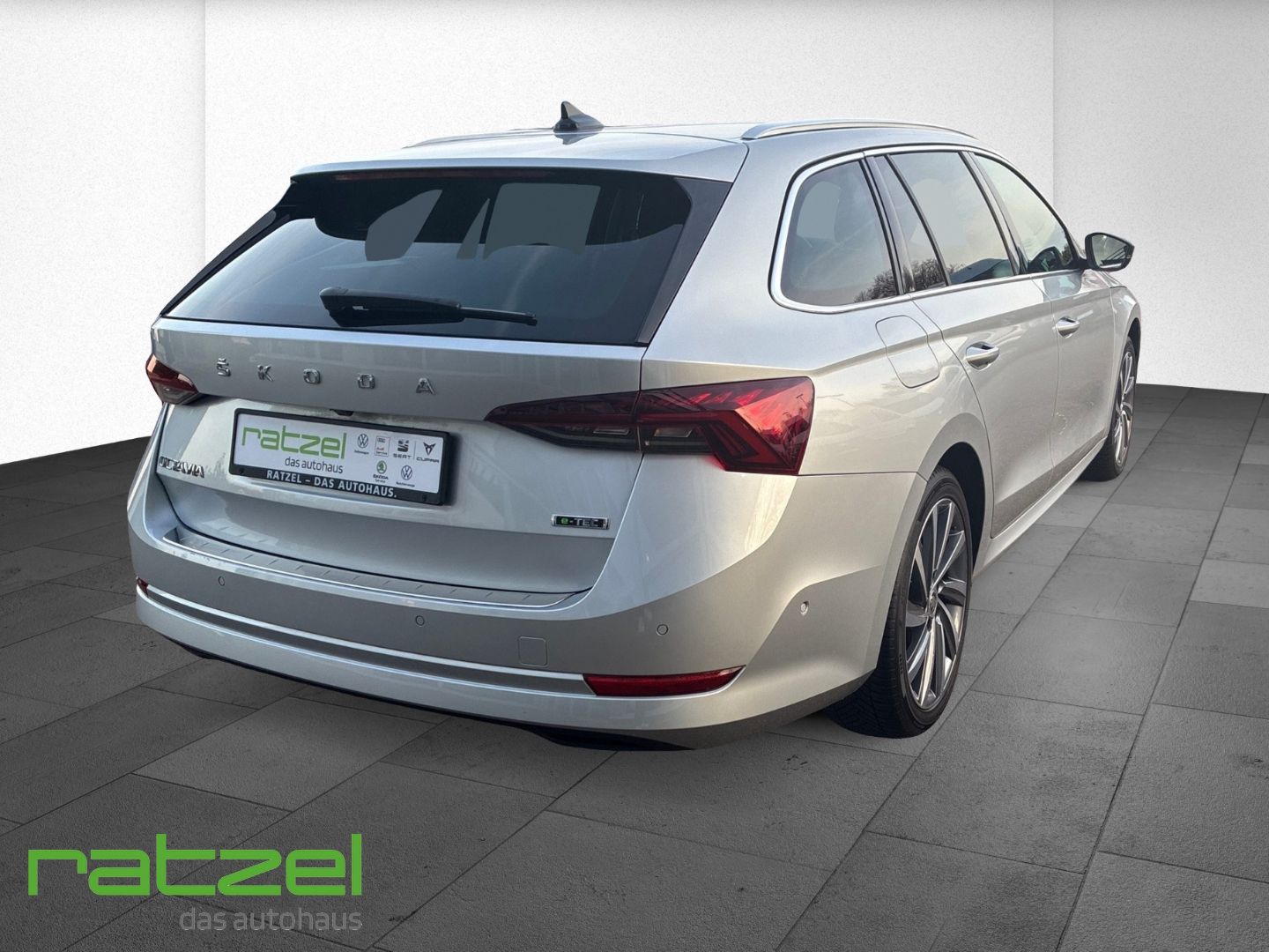 Fahrzeugabbildung SKODA Octavia Combi 1.5 TSI ACT e-TEC Style HUD AHK-kl