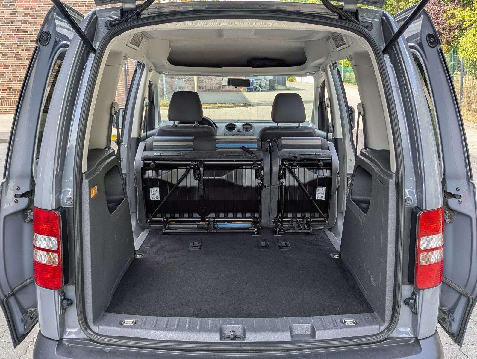 Volkswagen Caddy 2012 — photo 23